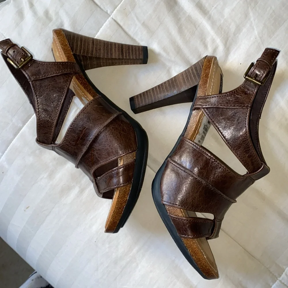 Adam Tucker NWT heels